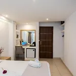 أولمبيا 3* Mykonos Town